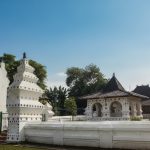 Gerbang Keraton Kanoman Cirebon yang megah